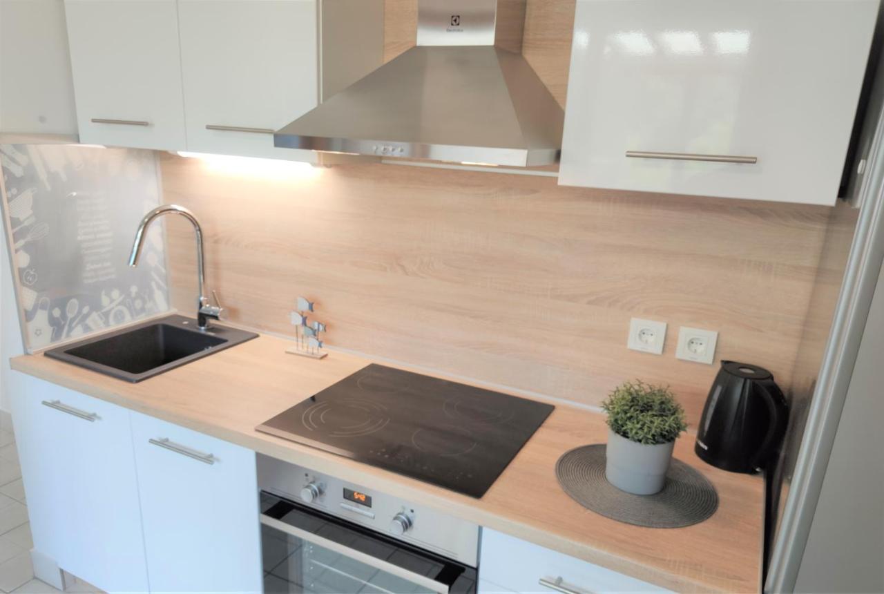 Apartments Riba Вис Екстериор снимка
