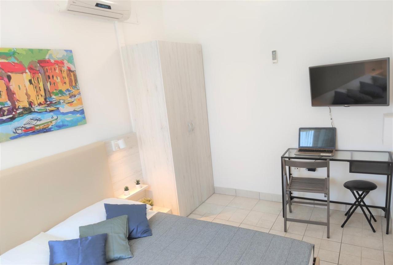 Apartments Riba Вис Екстериор снимка