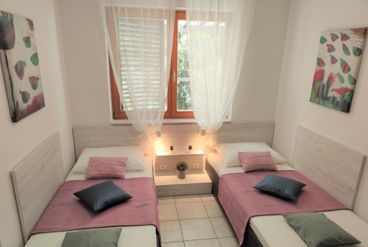 Apartments Riba Вис Стая снимка